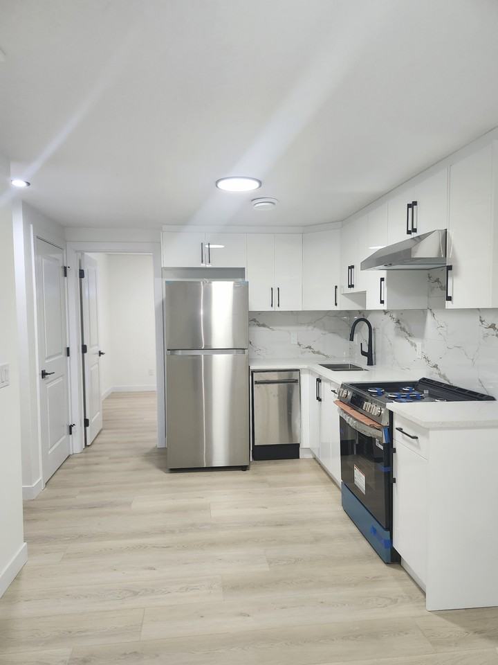 11630 122 Street NW - BSMT - Photo 2 of 6