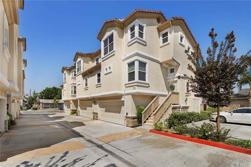 8638 La Salle St #8638 - Photo 2 of 17