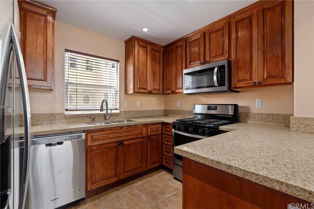 8638 La Salle St #8638 - Photo 7 of 17