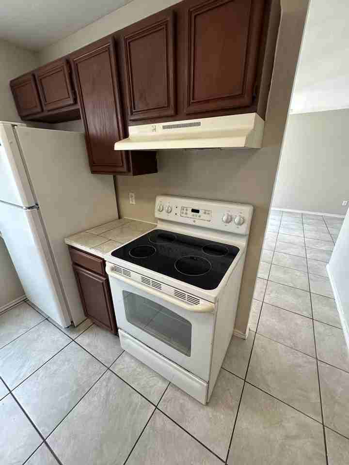 1501 Benttree Dr #B - Photo 2 of 12