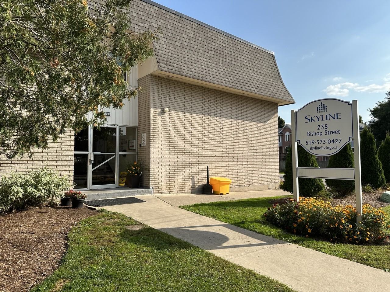 Skyway Estate Apartments - Photo 3 of 18