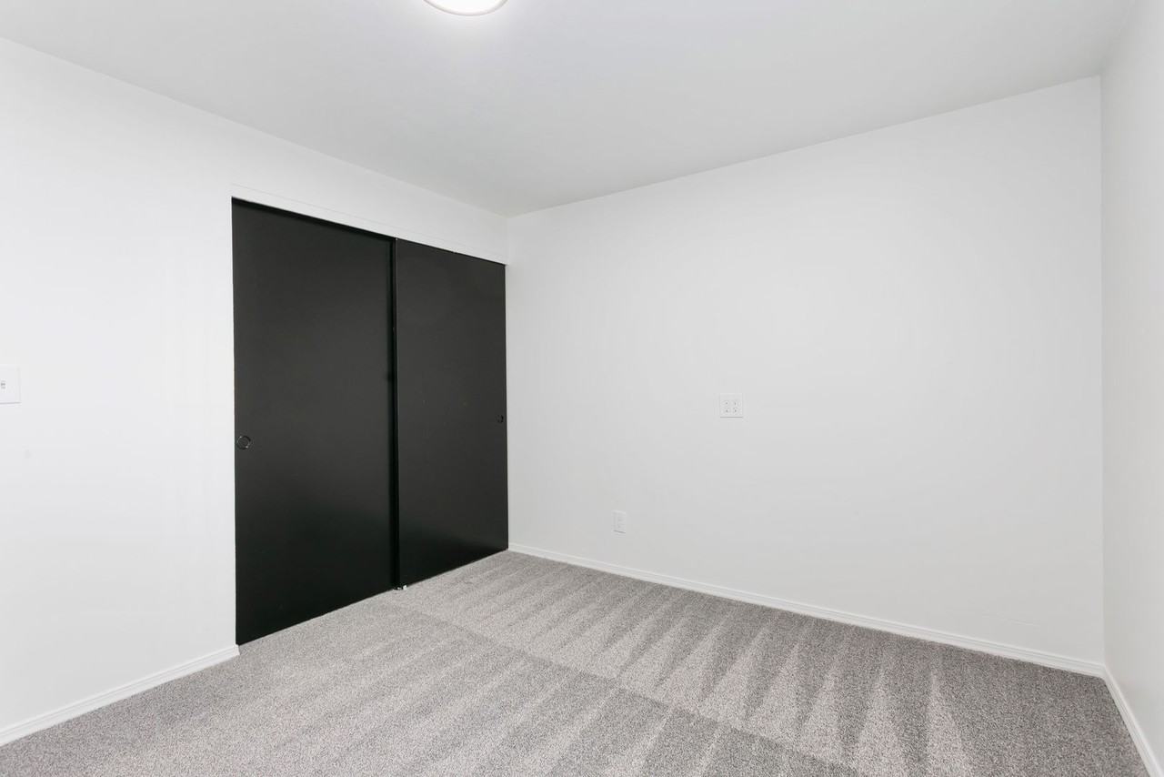 1511 1511 N Harmon - Main Home - Photo 3 of 17