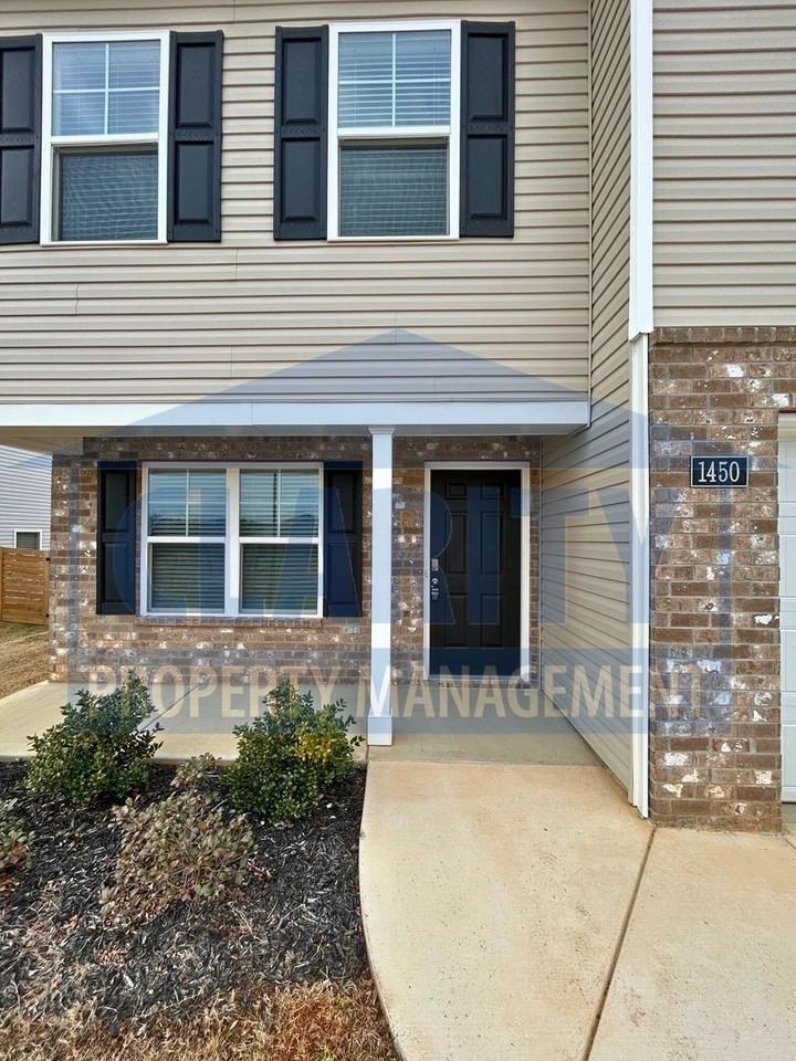 1450 Housley Dr - Photo 2 of 39