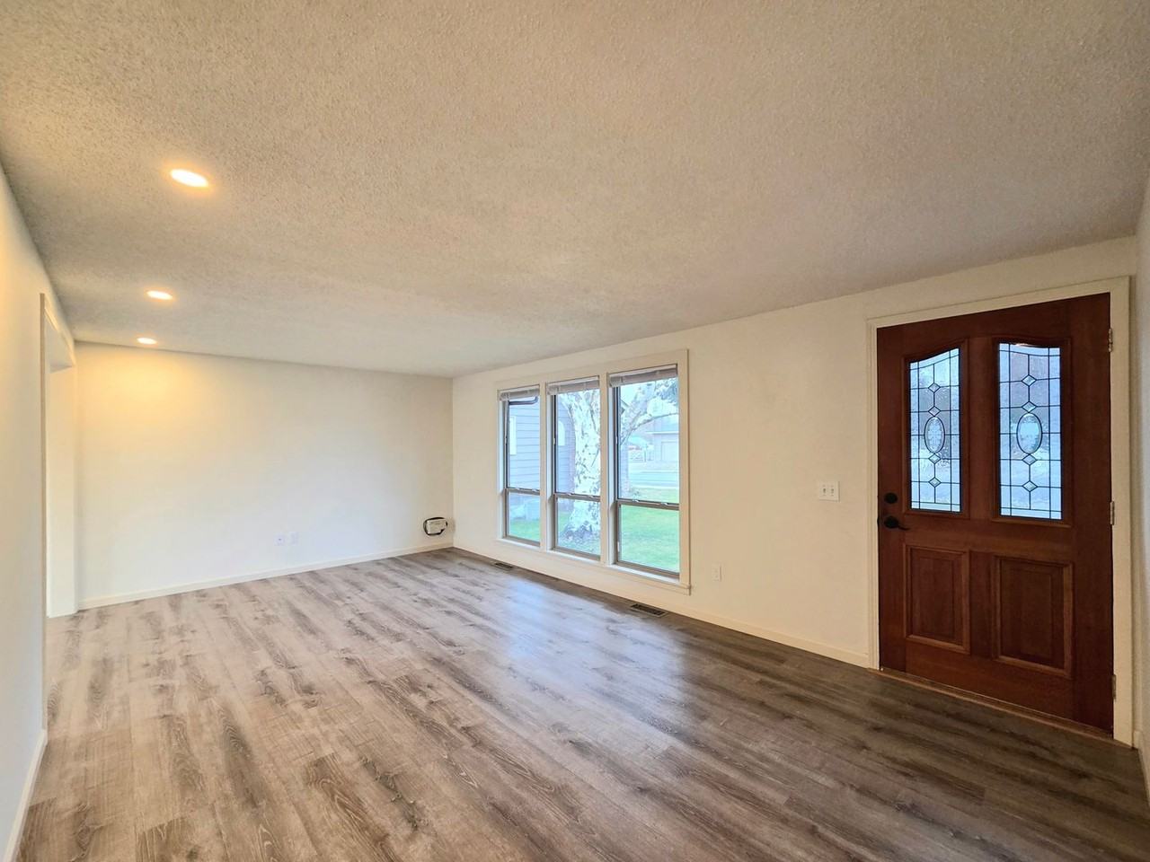 1312 Springwater Ave - Photo 5 of 24