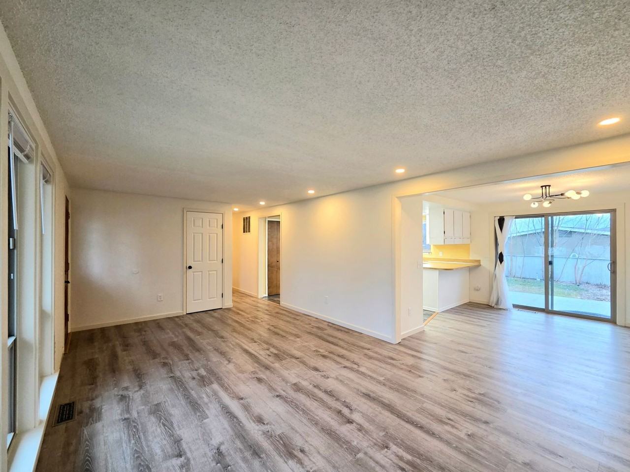 1312 Springwater Ave - Photo 5 of 19