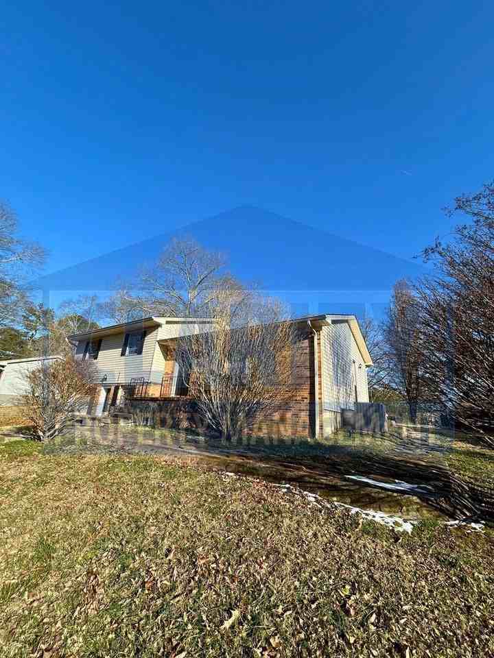 3775 36th St Se - Photo 2 of 27