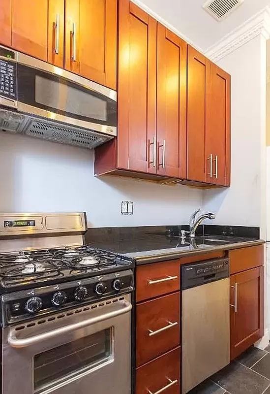 234 W 14th St #4A - Photo 2 of 5