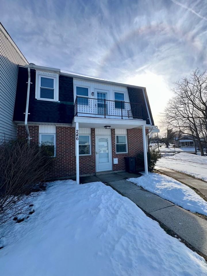 246-247 Washington Pl - Photo 2 of 38