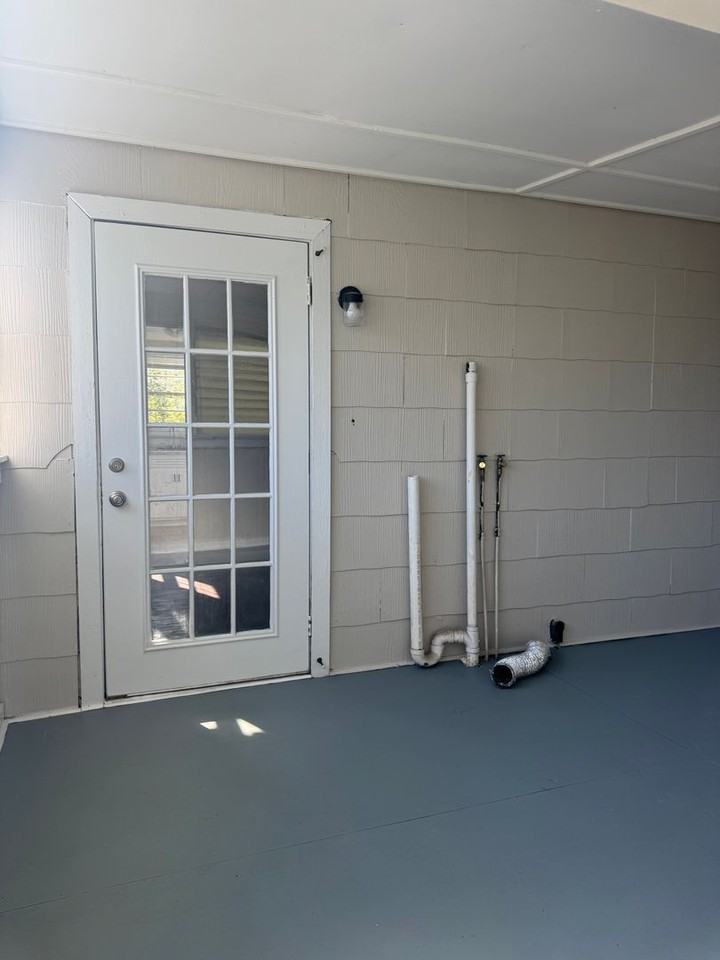 1547 Heath St - Photo 5 of 7