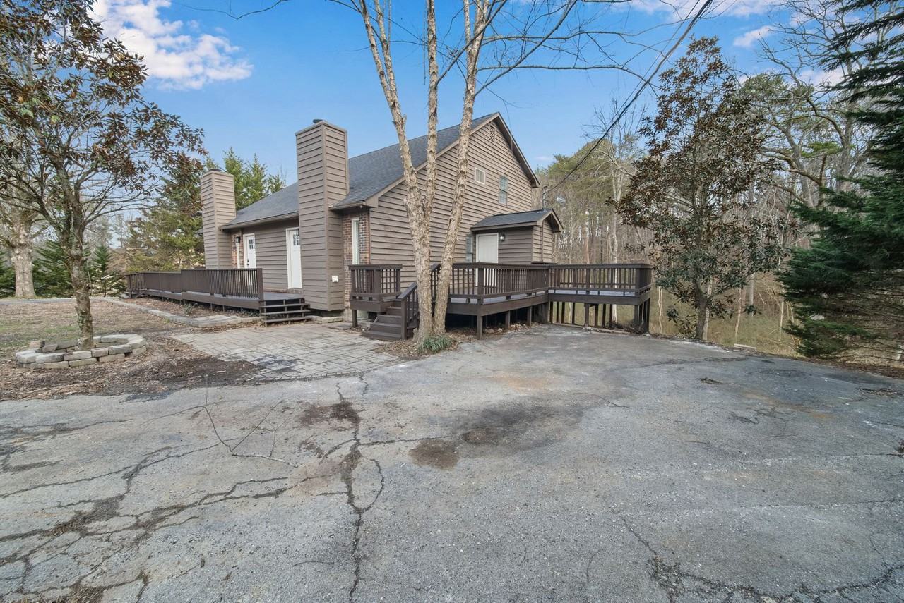 6008 Champion Rd #C - Photo 4 of 19