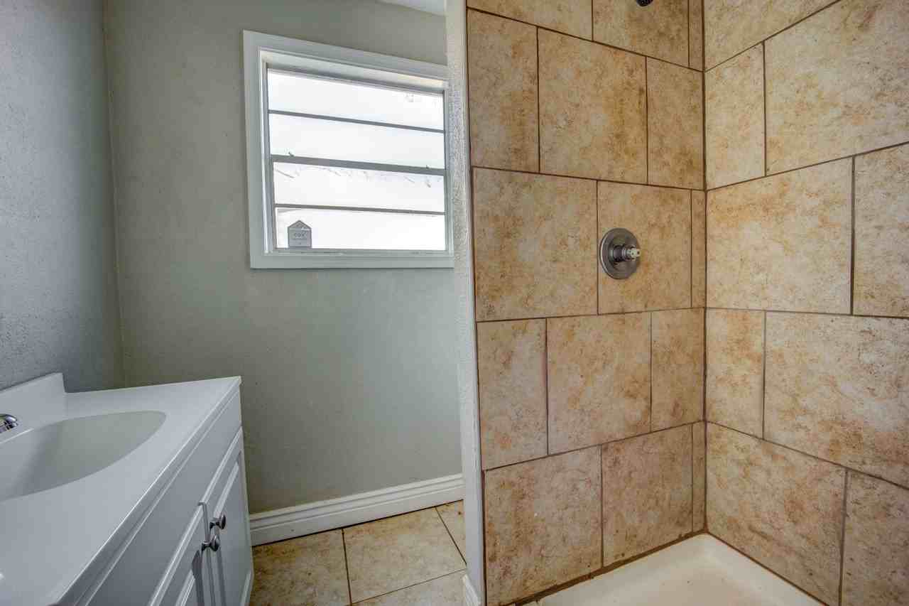 502 N 25th St - Photo 7 of 22