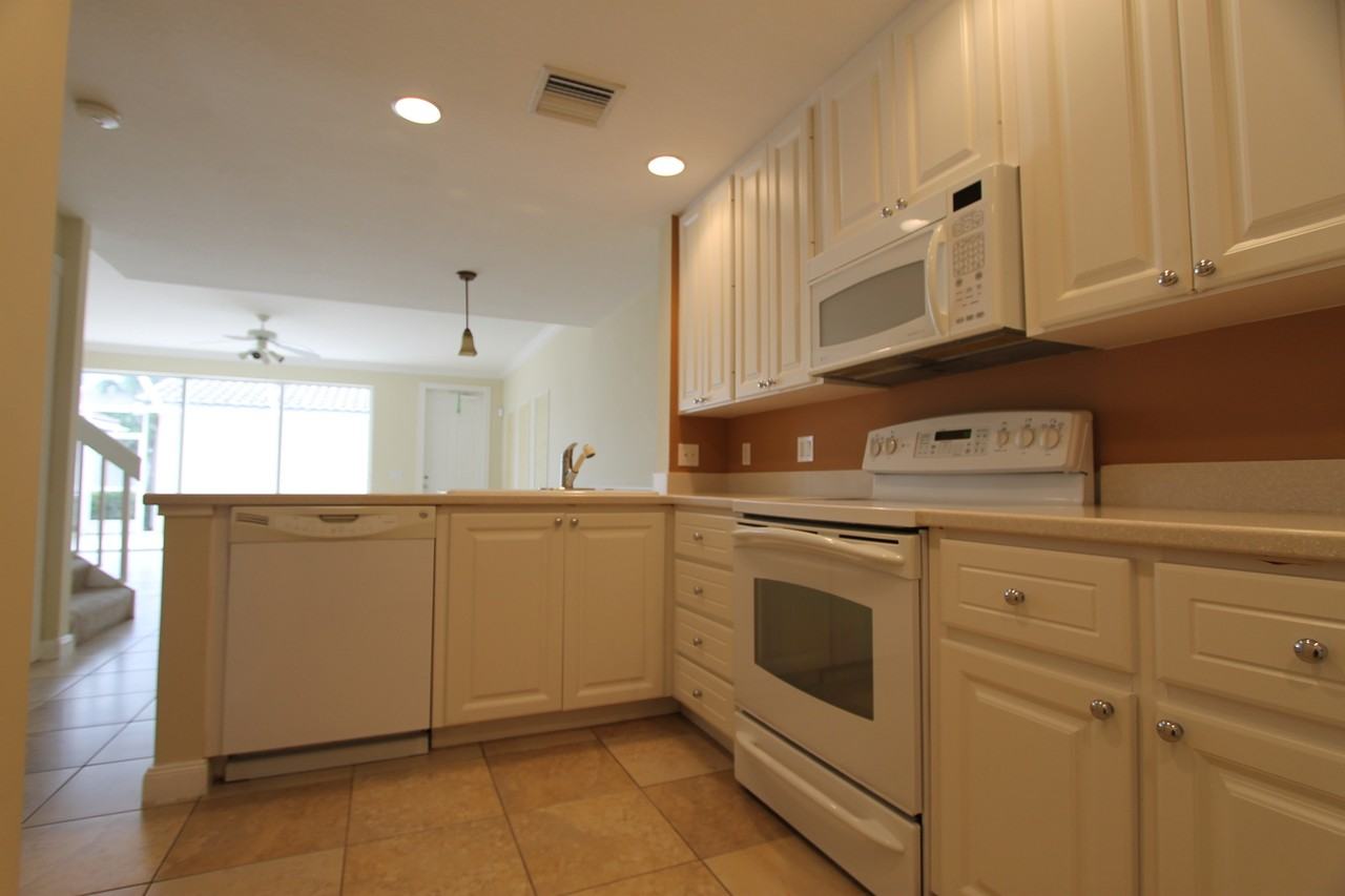 15321 Laughing Gull Ln - Photo 5 of 21