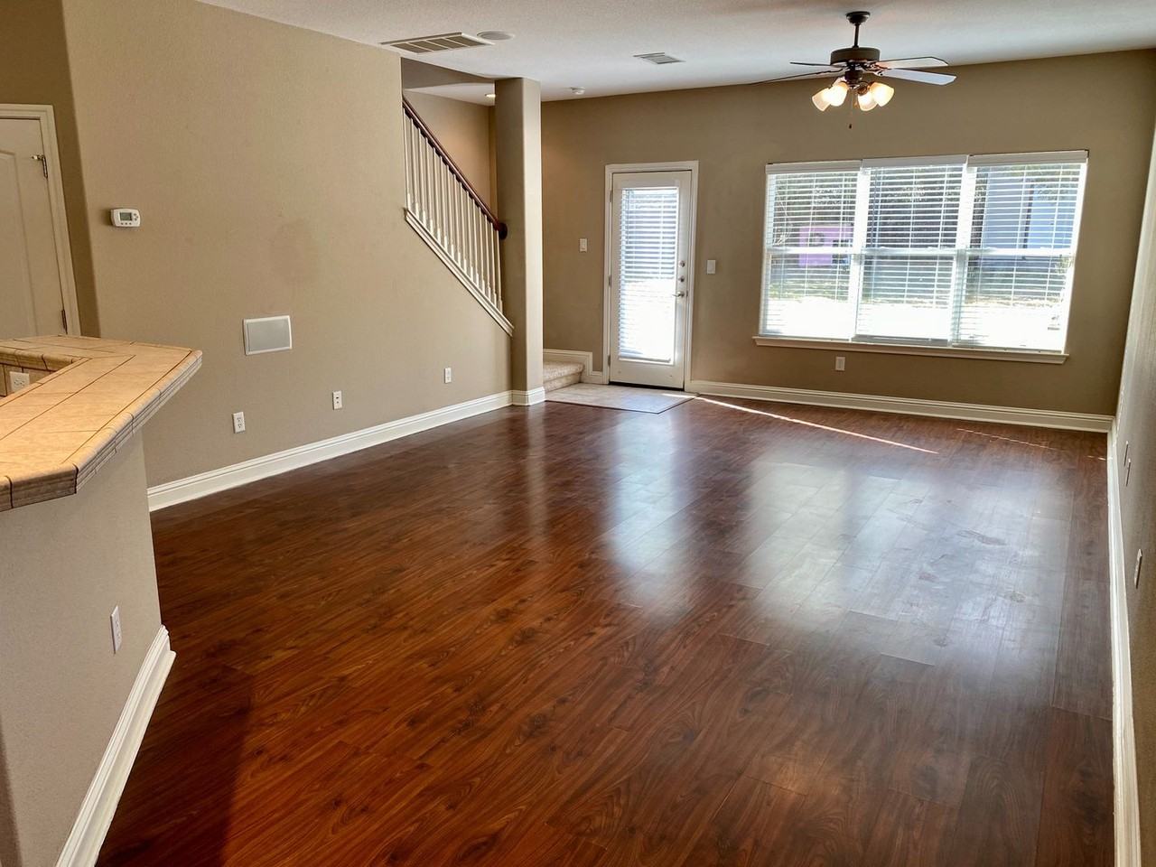 7504 Bennett Ave - Photo 2 of 22