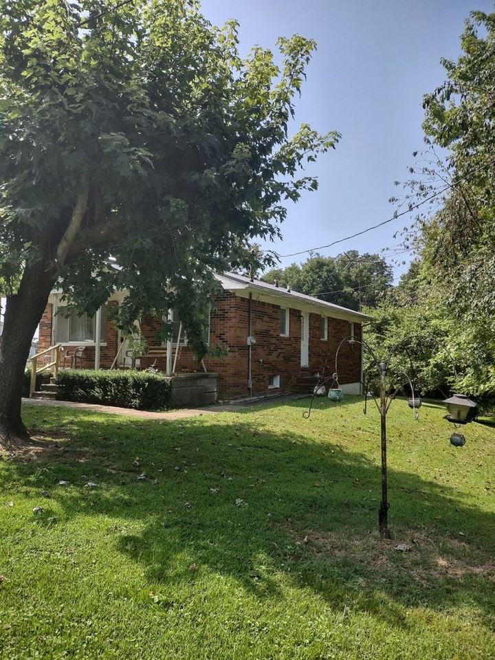 619 Wingo Rd - Photo 3 of 13