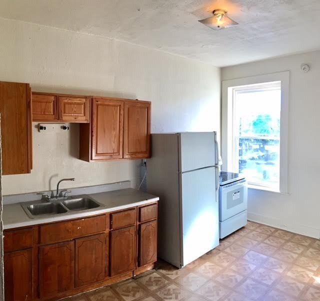 3259 Oregon Ave - Photo 2 of 3