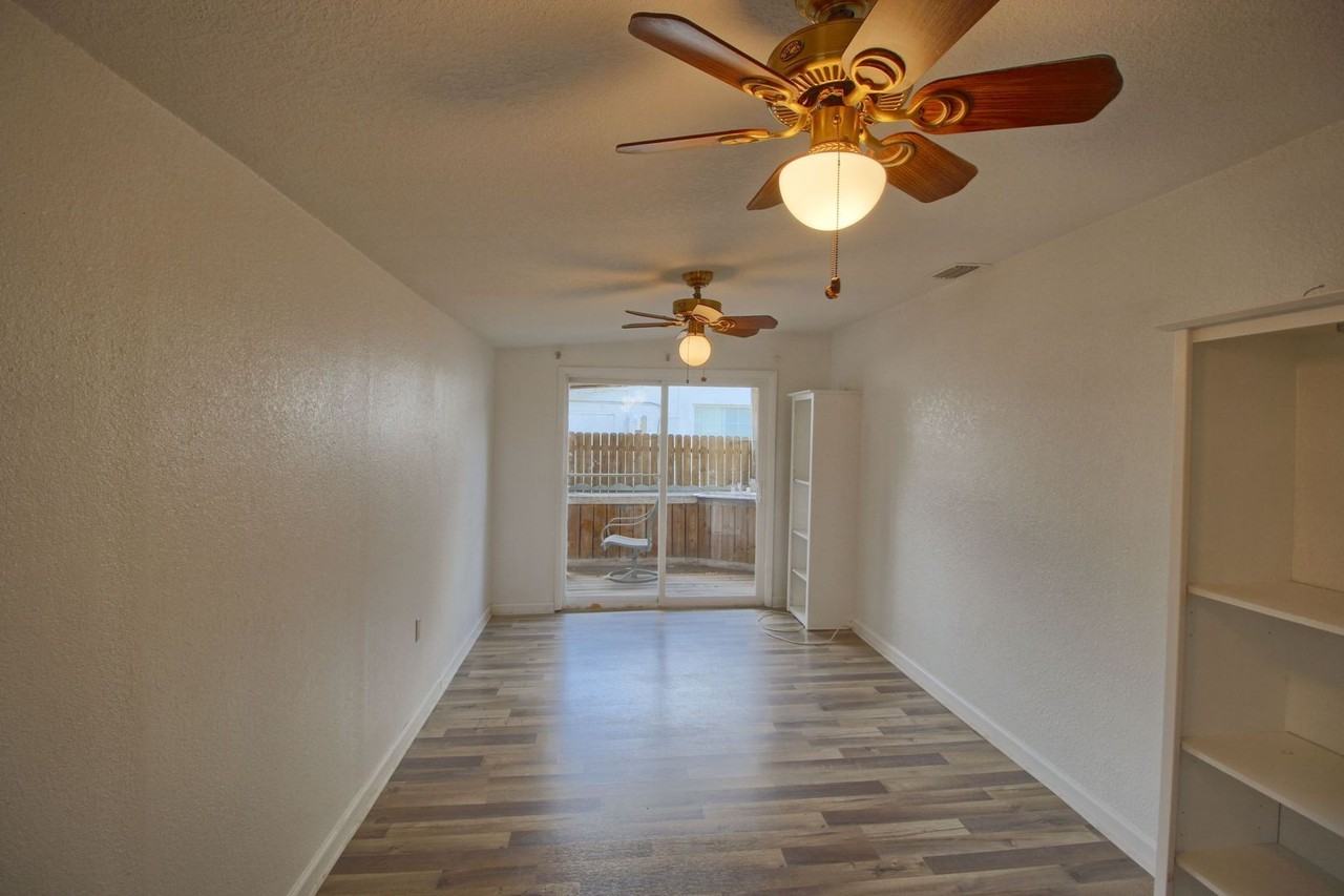 743 Hummingbird Ln - Photo 5 of 16