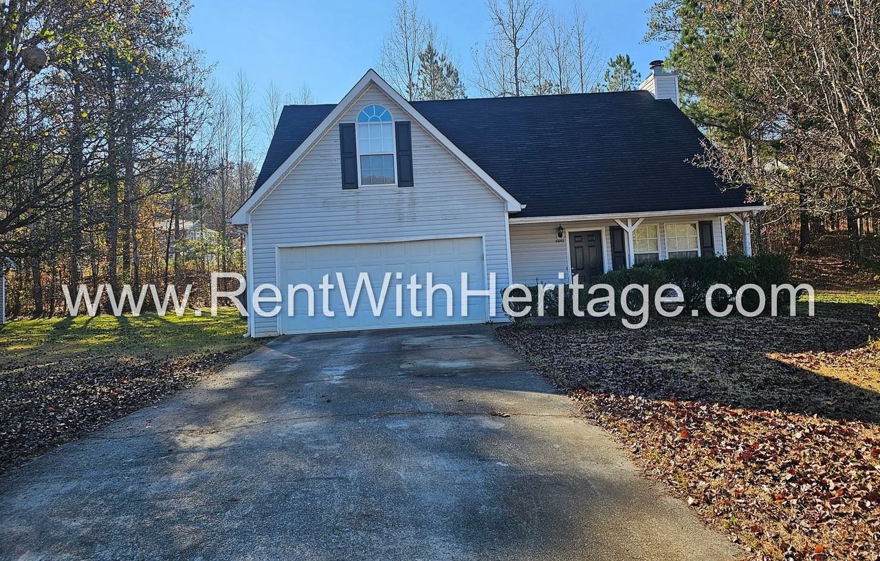 6843 John Clark Dr - Photo 5 of 40