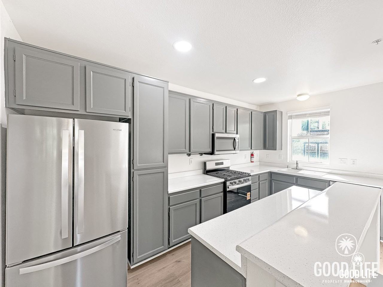 4460 Avenida Aquila - Photo 4 of 28