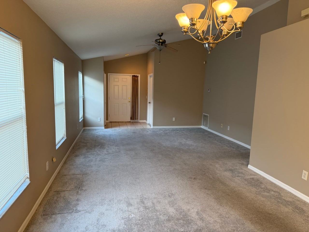 3407 Summer Bay Way - Photo 3 of 8