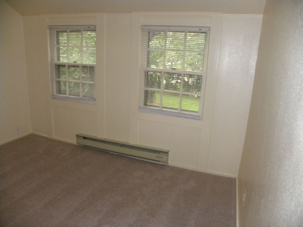 6 Monroe St Se - Photo 3 of 9