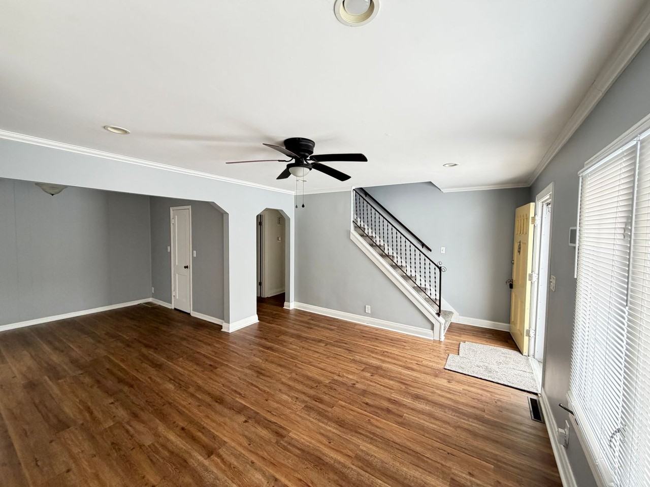 206 Kenoak Dr - Photo 3 of 39