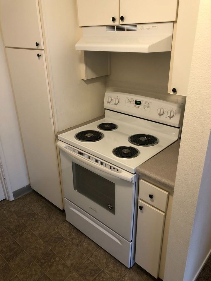 4812 Cougar Ct Se - Photo 6 of 17