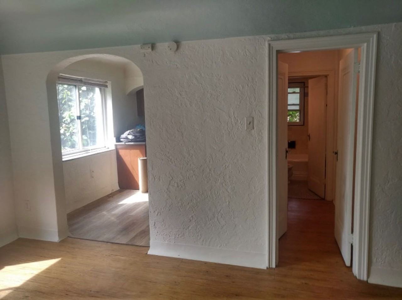 5612 Hempstead - Photo 2 of 17