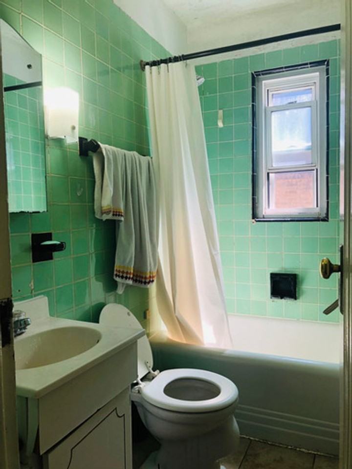 5612 Hempstead - Photo 5 of 17