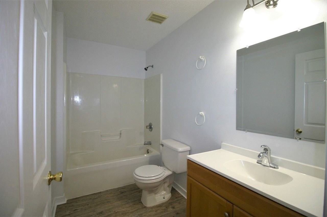 536 Brock Ave - Photo 3 of 7