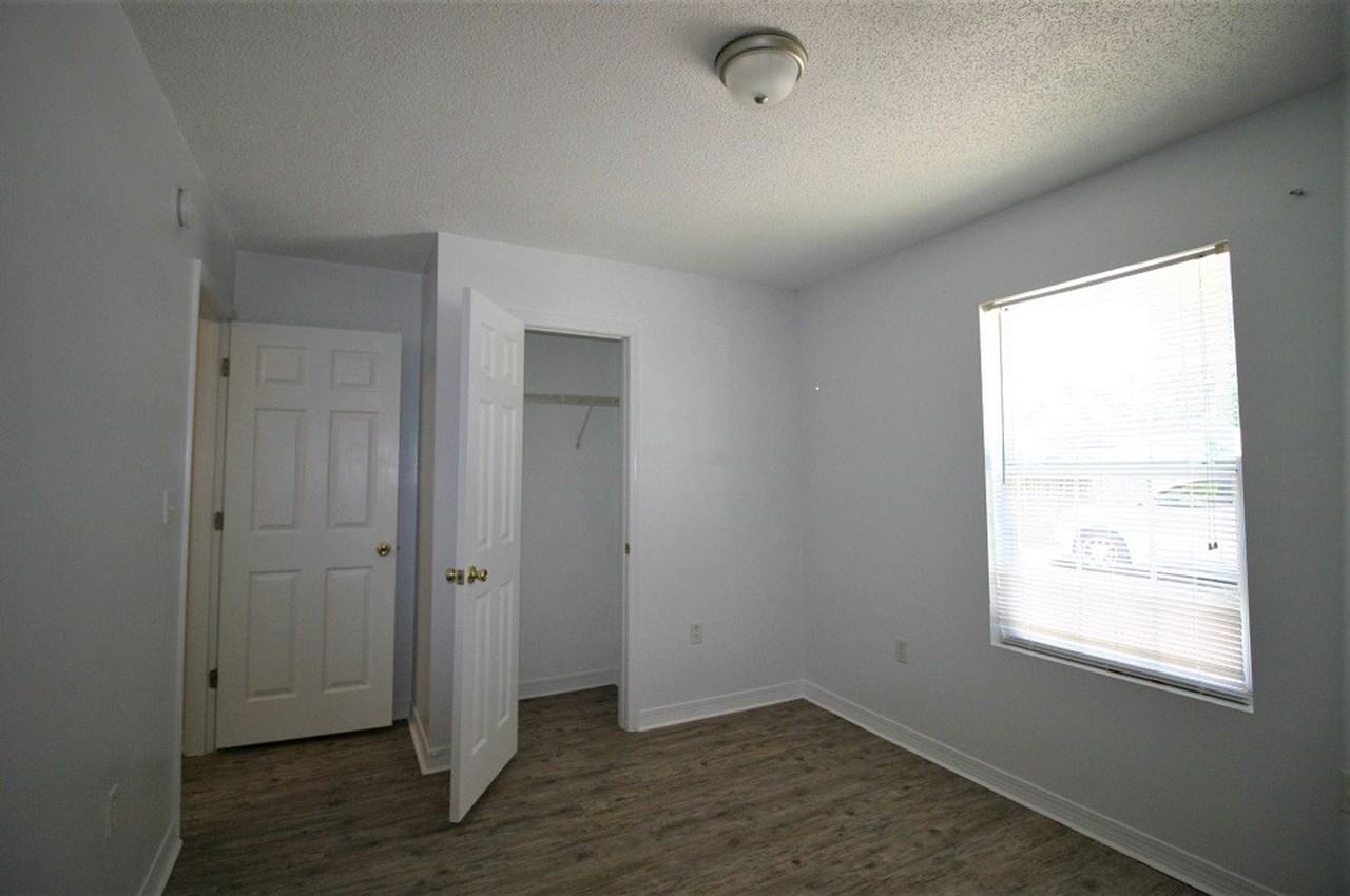 536 Brock Ave - Photo 5 of 7