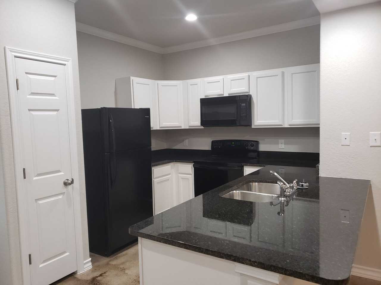 8315 Breezy Cv #3 - Photo 5 of 12