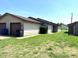 featured image of 2115 W Oak Ave