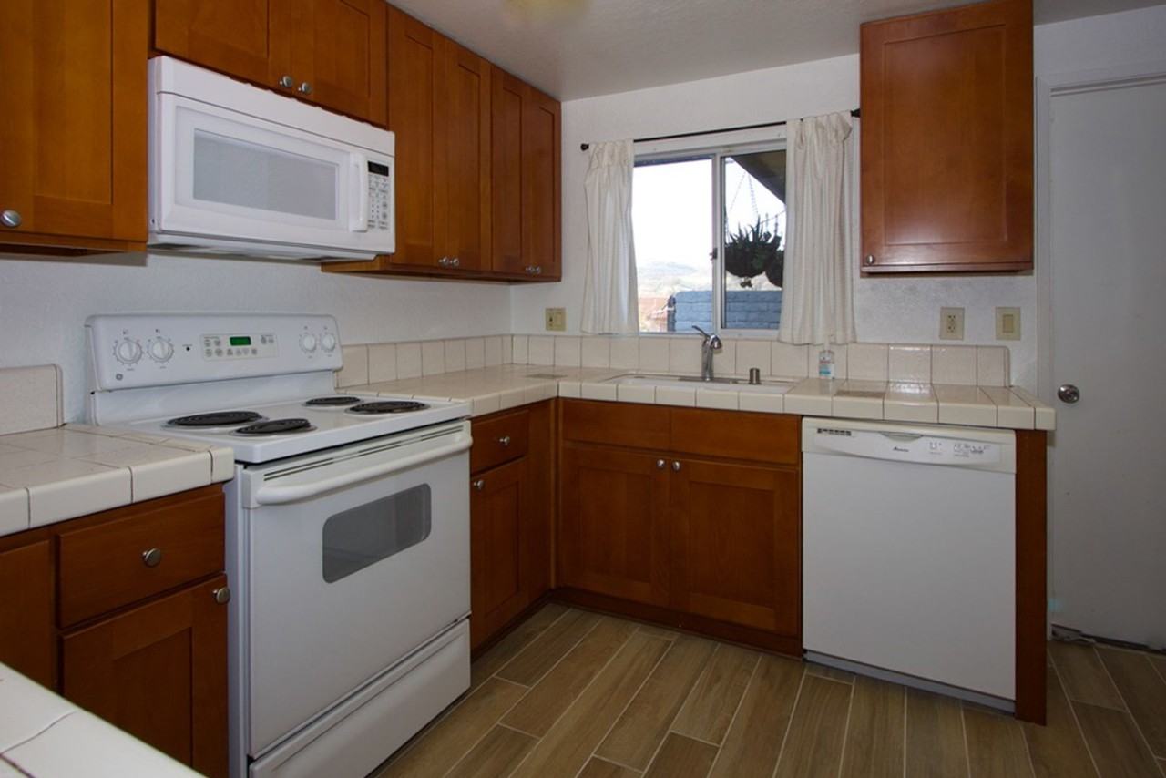 31151 Old River Rd - Photo 5 of 24