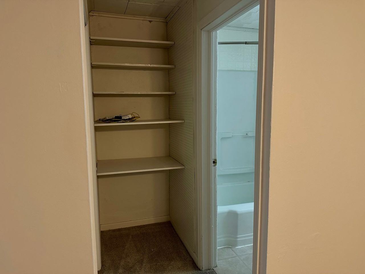 738 1/2 Massachusetts - Photo 6 of 8