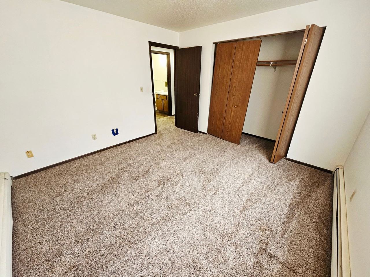 3010 E Rosser Ave - Photo 5 of 22