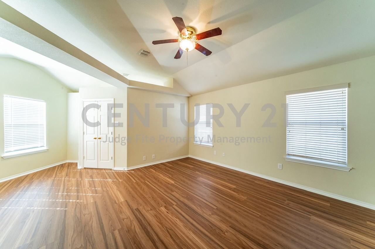 312 Plum Holw - Photo 6 of 15