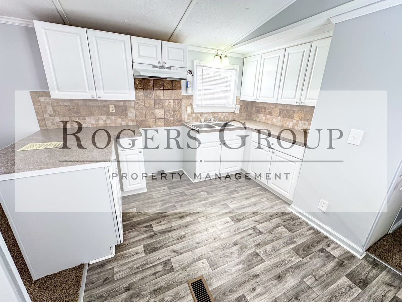 390 S Chavis Rd #5 - Photo 7 of 9