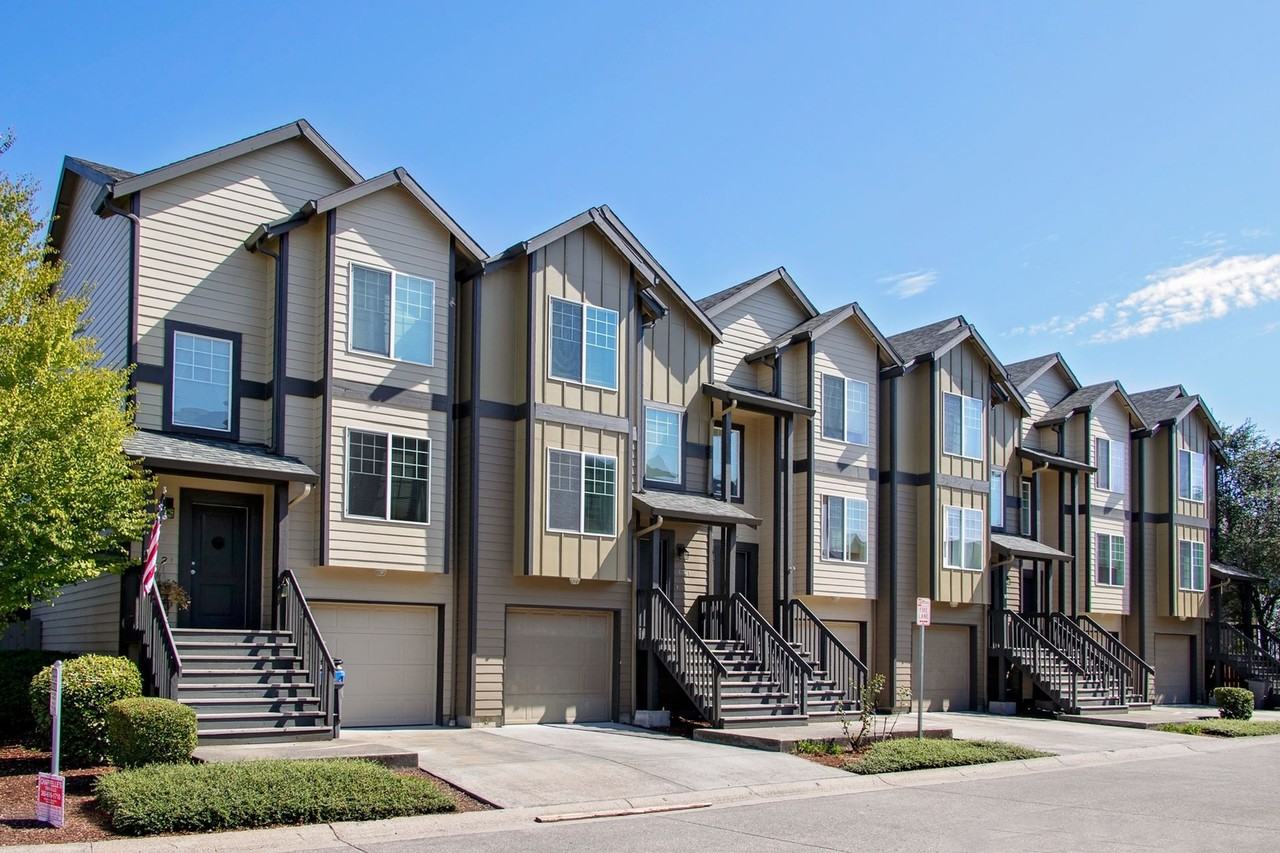 6021 Ne 34th St - Photo 2 of 14