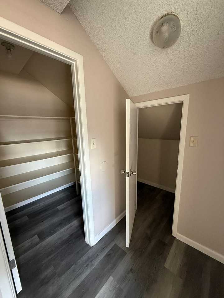 2171 Rock Blvd - Photo 6 of 12