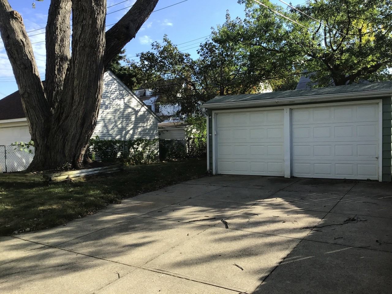 301 E 210th St - Photo 3 of 21