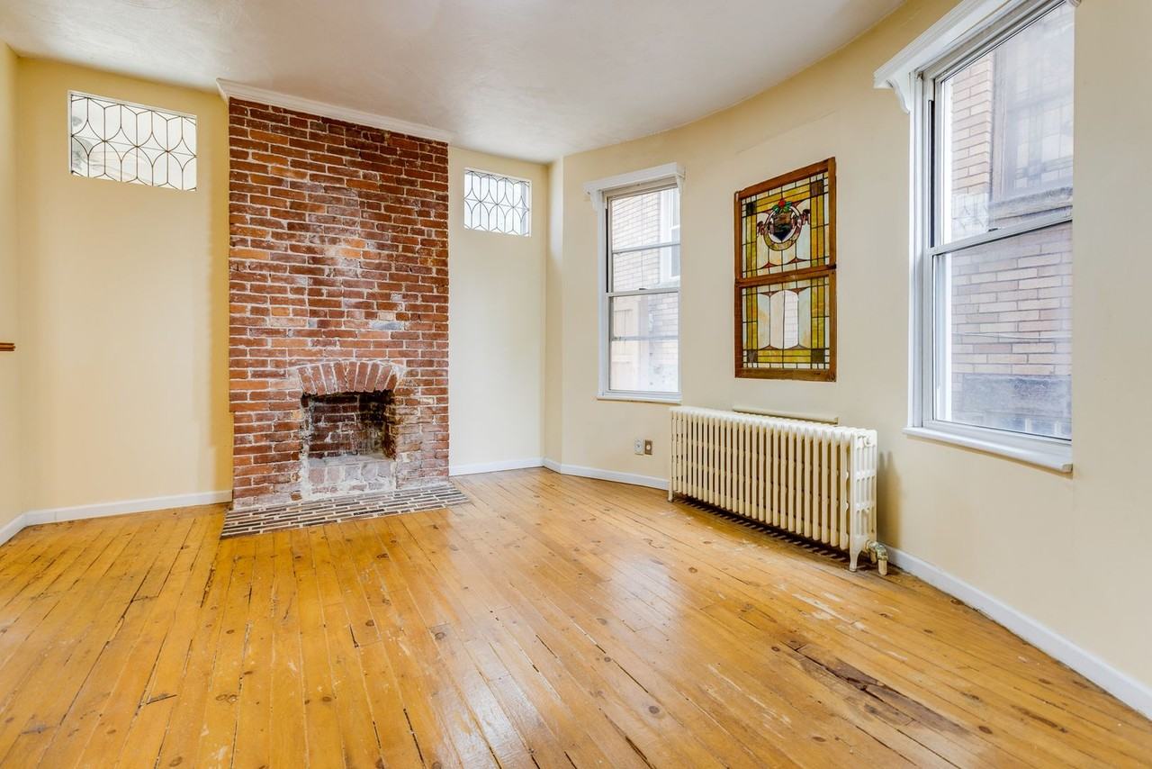 325 Alice St - Photo 6 of 47