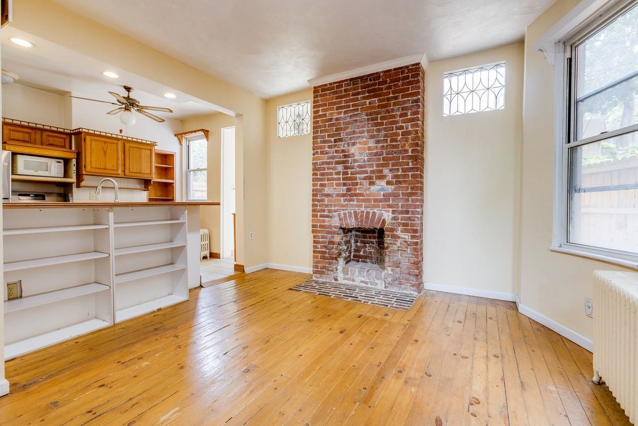 325 Alice St - Photo 7 of 47