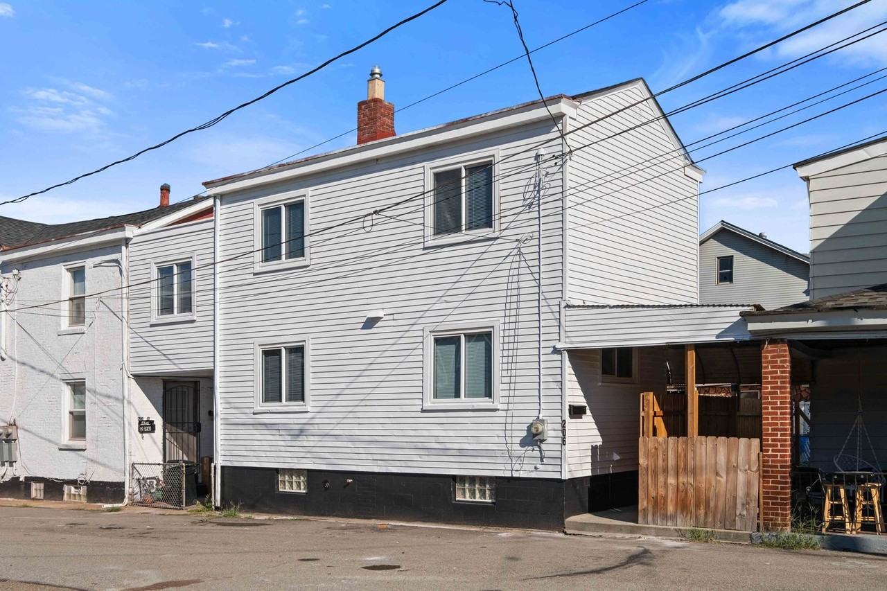 206 Short Canal St - Photo 5 of 27