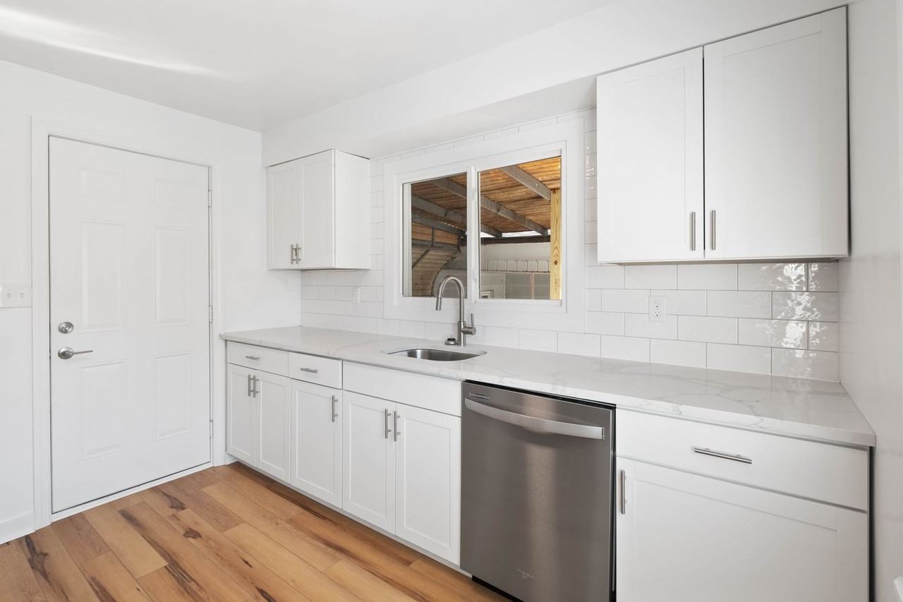 206 Short Canal St - Photo 6 of 27