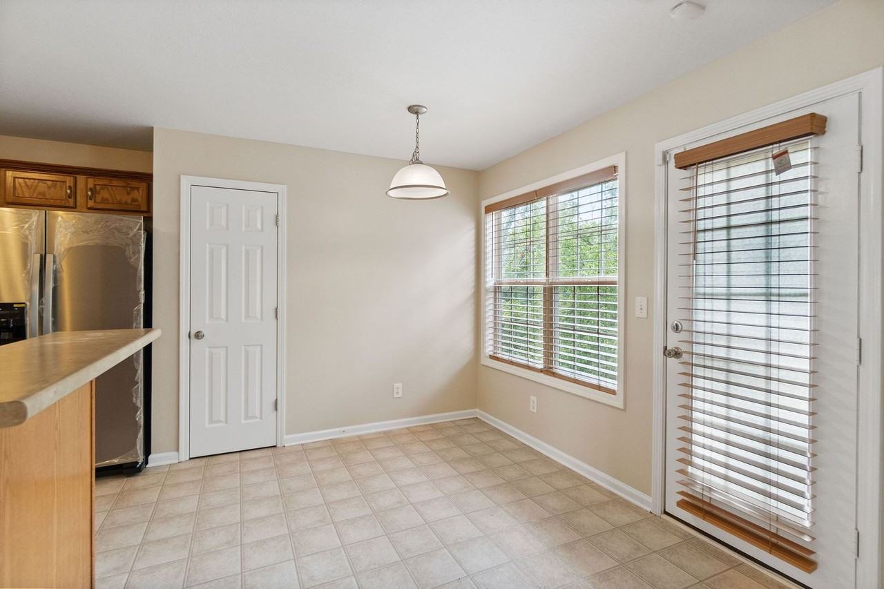 3410 Quicksilver Ln - Photo 7 of 35