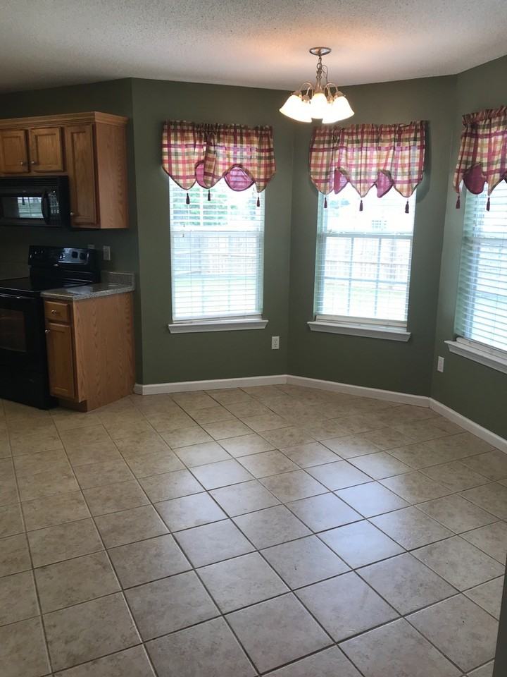 601 Hidden Creek Cir - Photo 7 of 33