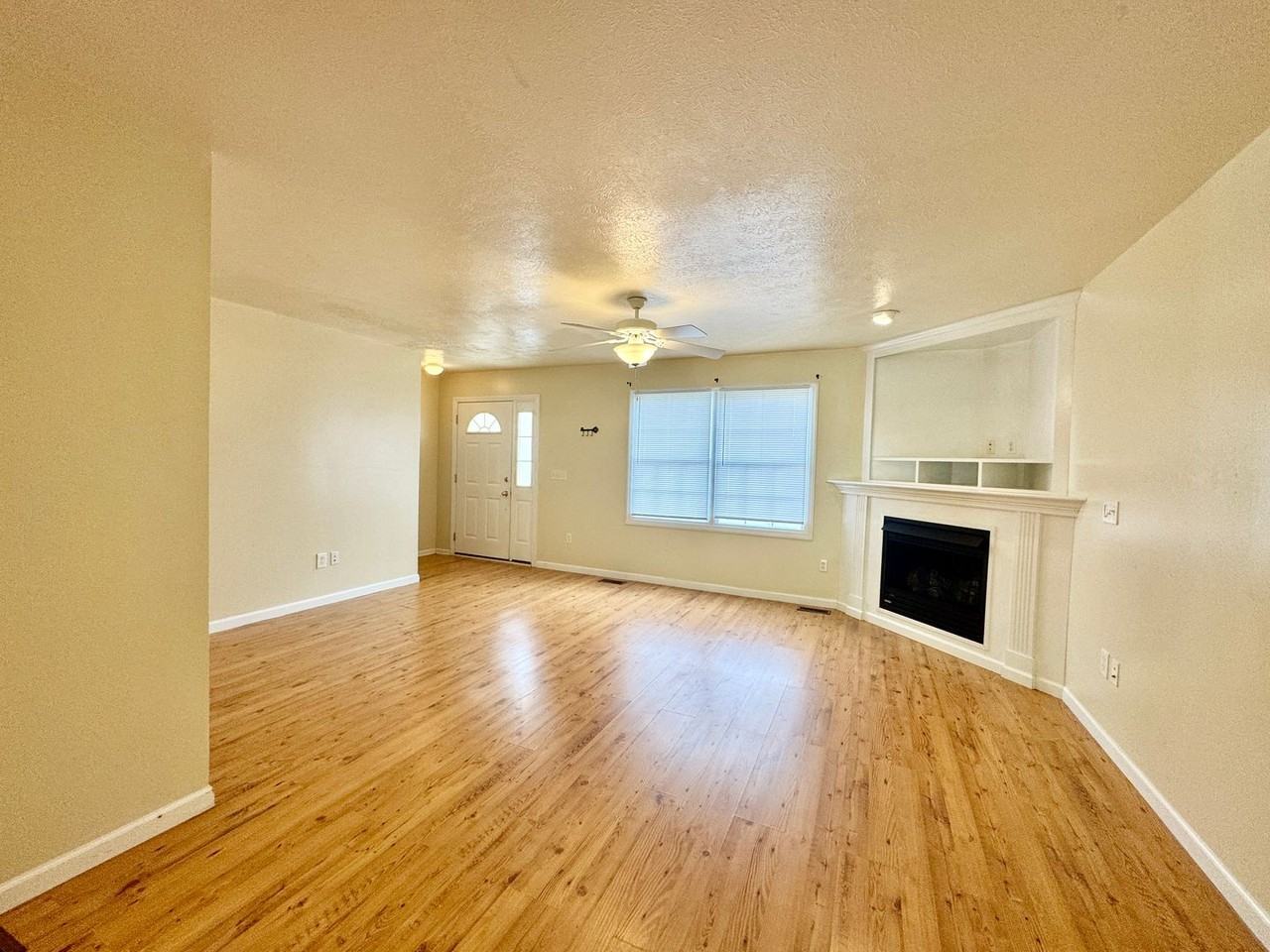 232 Donna Ave - Photo 5 of 15