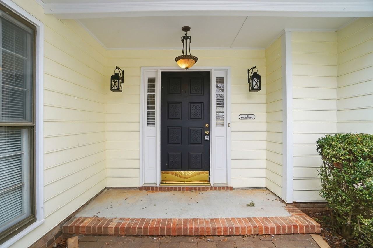 7401 Palmetto Ct - Photo 5 of 50