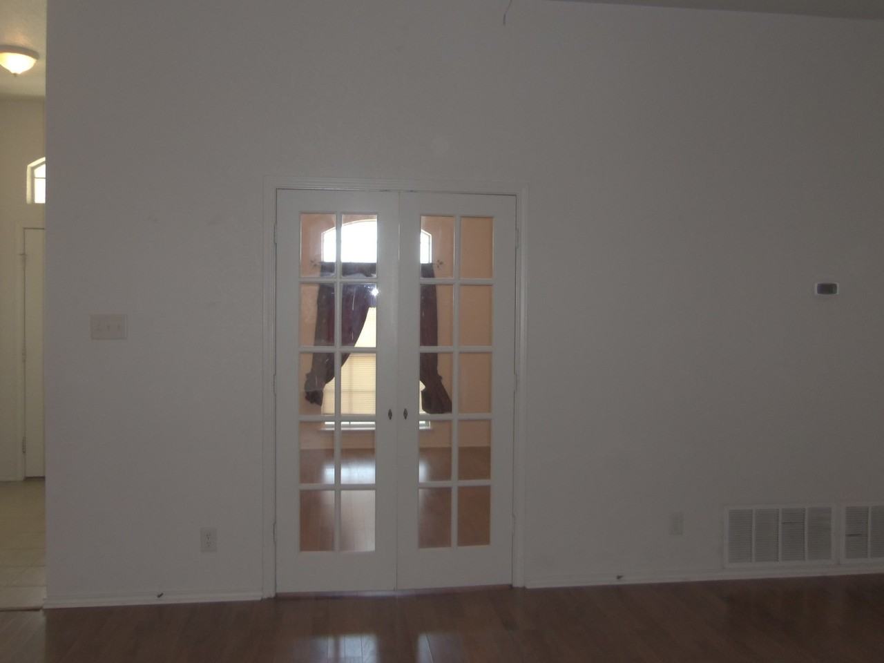 3805 Tiger Dr - Photo 5 of 30