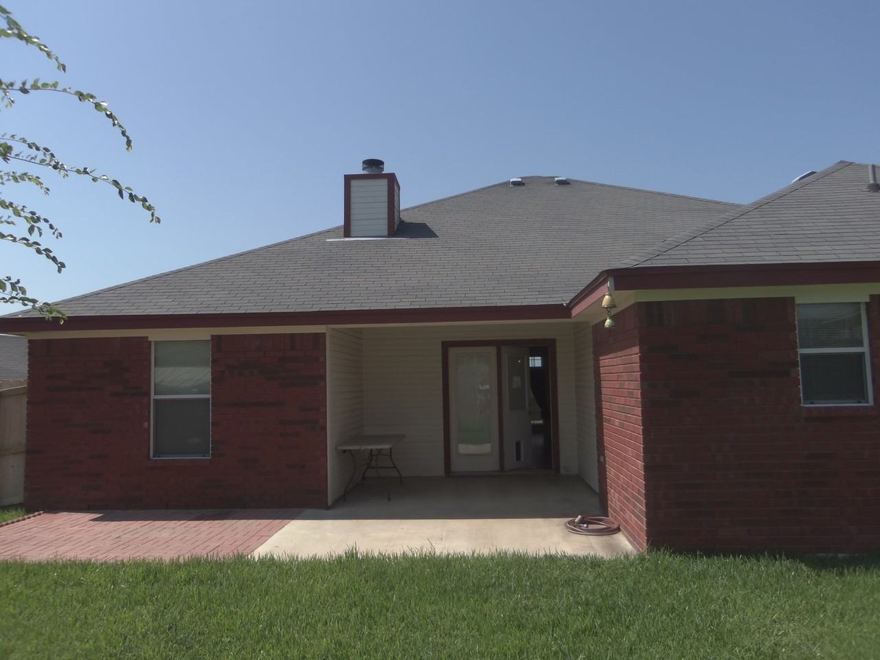 3805 Tiger Dr - Photo 2 of 27